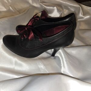 Elegant Dani Black Women's Heels